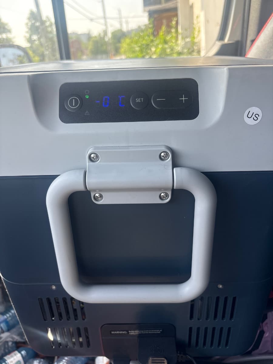 Igloo electric cooler 