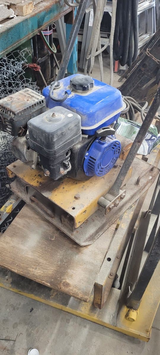 Plate tamper/compactor for rent — toolshare