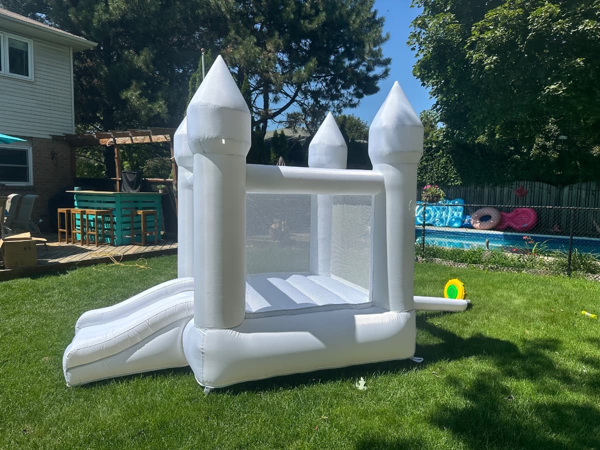 Bouncy Castle for rent — toolshare